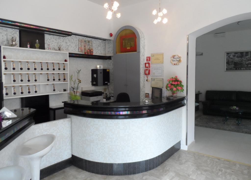 Hotel La Dolce Vita Ріміні Екстер'єр фото