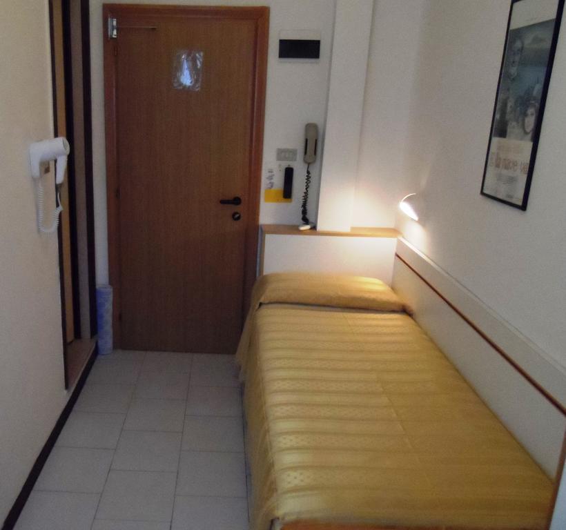 Hotel La Dolce Vita Ріміні Номер фото