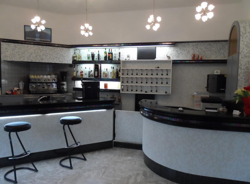 Hotel La Dolce Vita Ріміні Екстер'єр фото